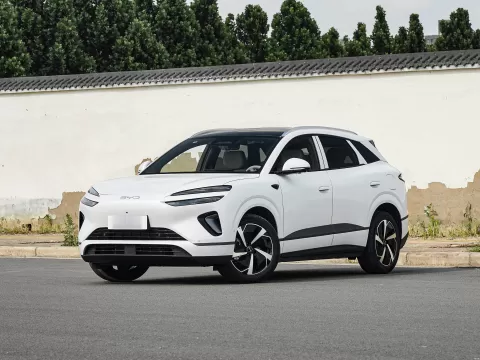 BYD Sealion 06 — 2026 DM-i 205 Navigator Edition