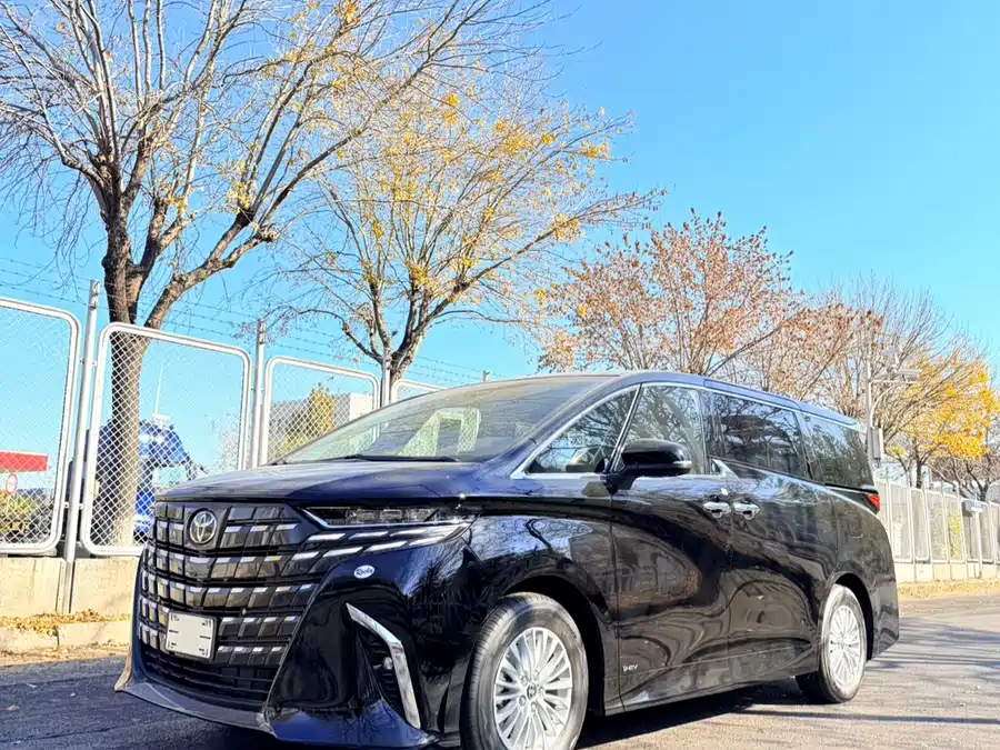 2025 Toyota Alphard Hybrid 2.5L Luxury Gold