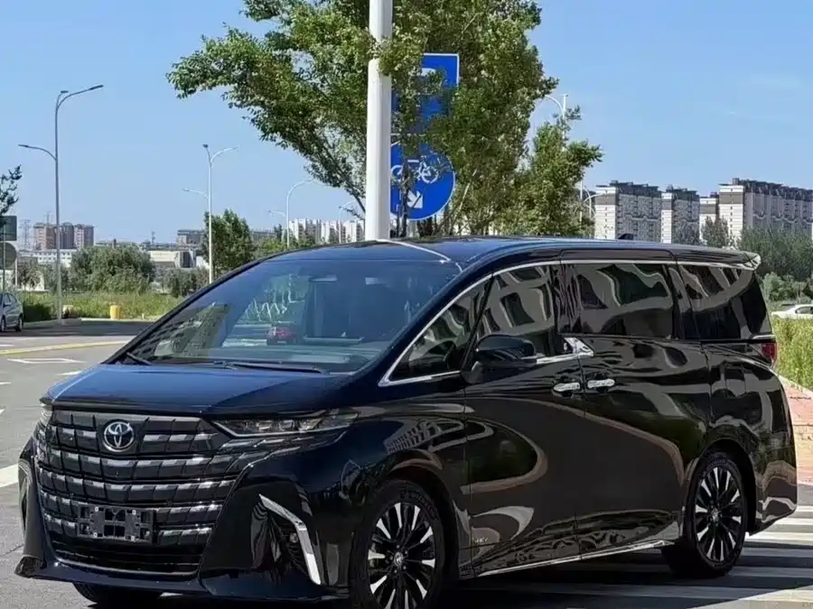 2025 Toyota Alphard Hybrid 2.5L Premium Gold