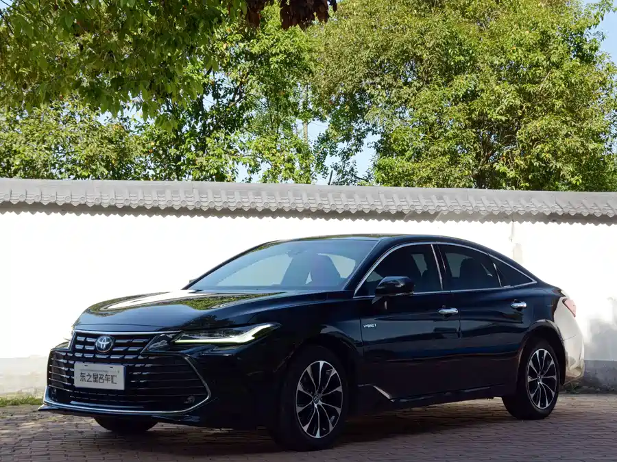 2023 Avalon Hybrid 2.5L Luxury