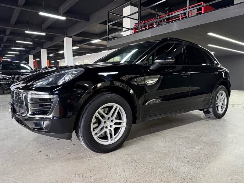2017 Porsche Macan