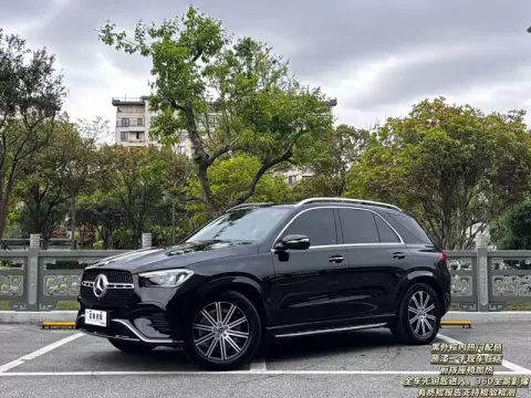 2025 Mercedes-Benz GLE