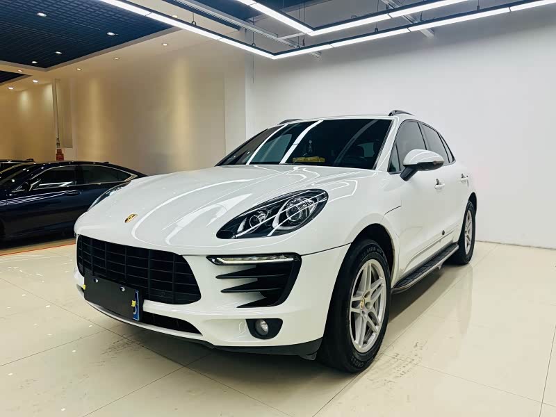 2017 Porsche Macan