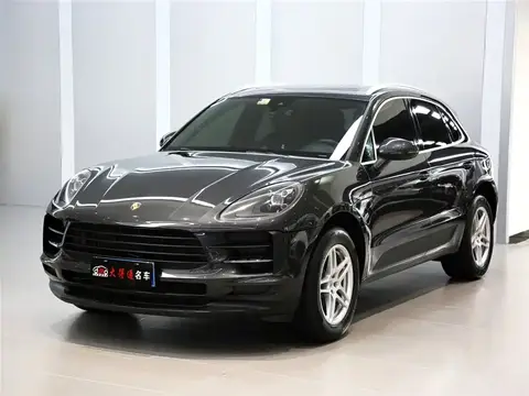 2018 Porsche Macan 2.0T