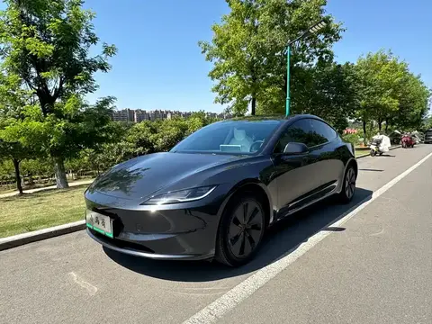 2024 Tesla Model 3 Rear-Wheel Drive
