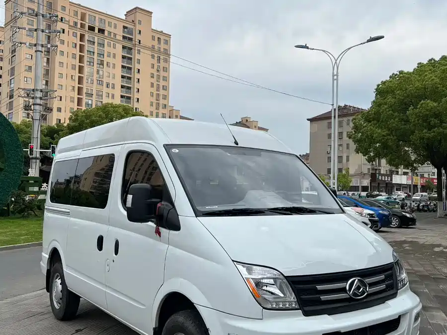 2023 Maxus V80 2.0T AMT Classic Short Wheelbase Low Roof 5/6 Seats