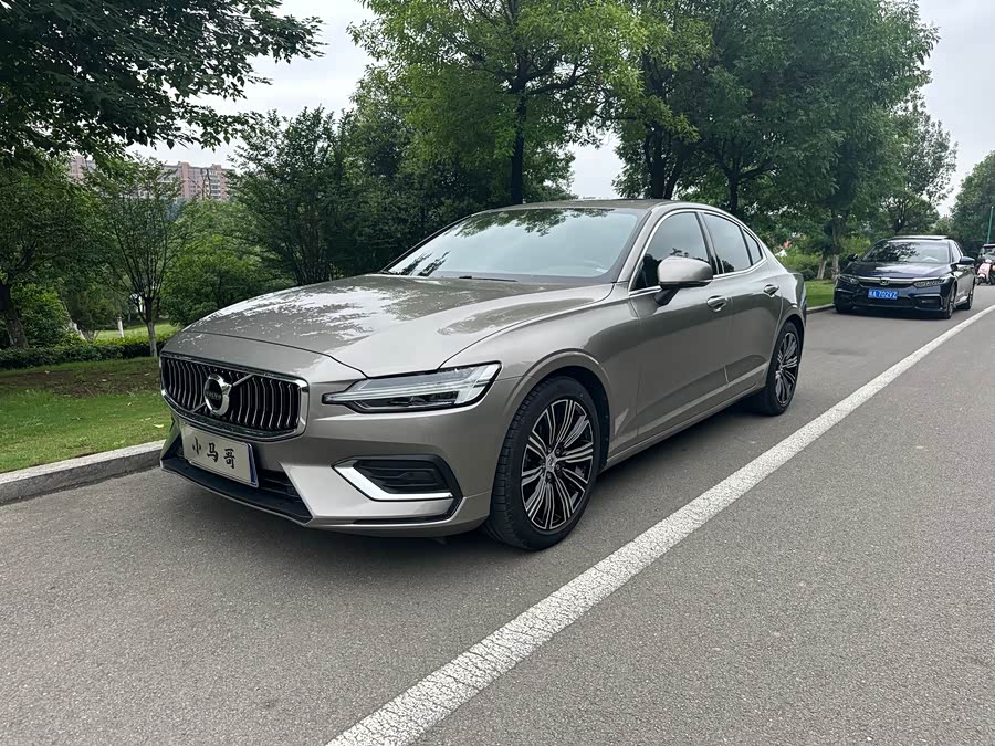 2022 Volvo S60 B4 Zhiyuan Luxury