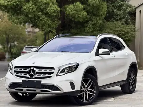2018 Mercedes-Benz GLA 200 Fashion