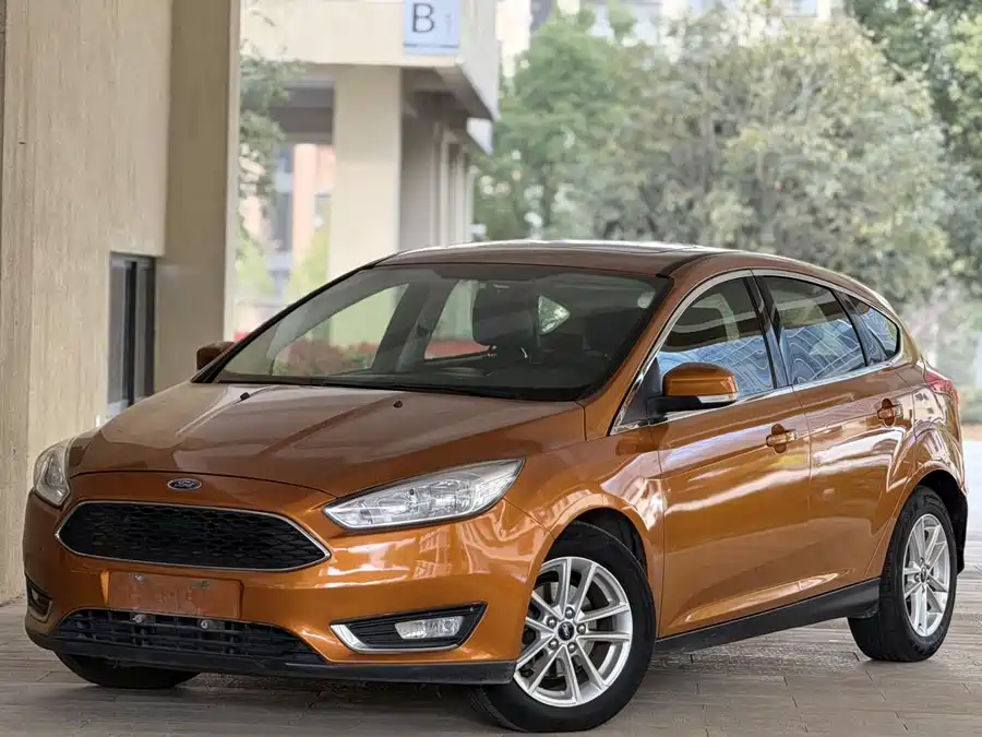 2015 Ford Focus Hatchback EcoBoost 125 Auto