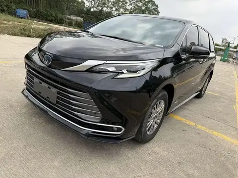 2023 Toyota Sienna 2.5L Hybrid Luxury