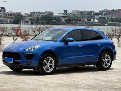 2016 Porsche Macan 2.0T