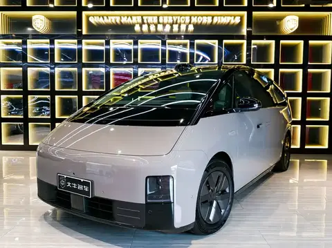 2024 Li Auto MEGA Ultra
