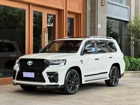 2018 Land Cruiser 5.7L GX-R
