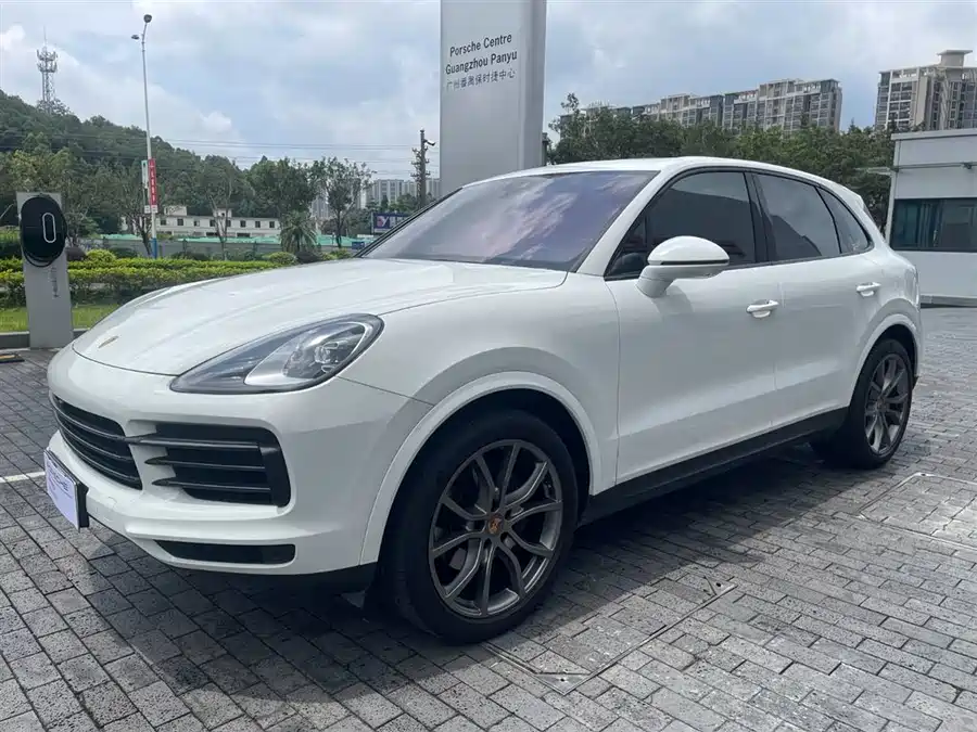2023 Porsche Cayenne 3.0T Platinum Edition