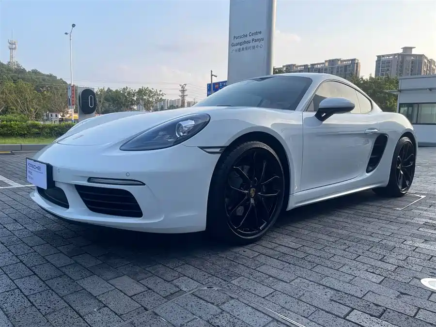 2025 Porsche 718 Cayman Style Edition 2.0T