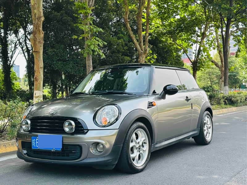 2012 MINI