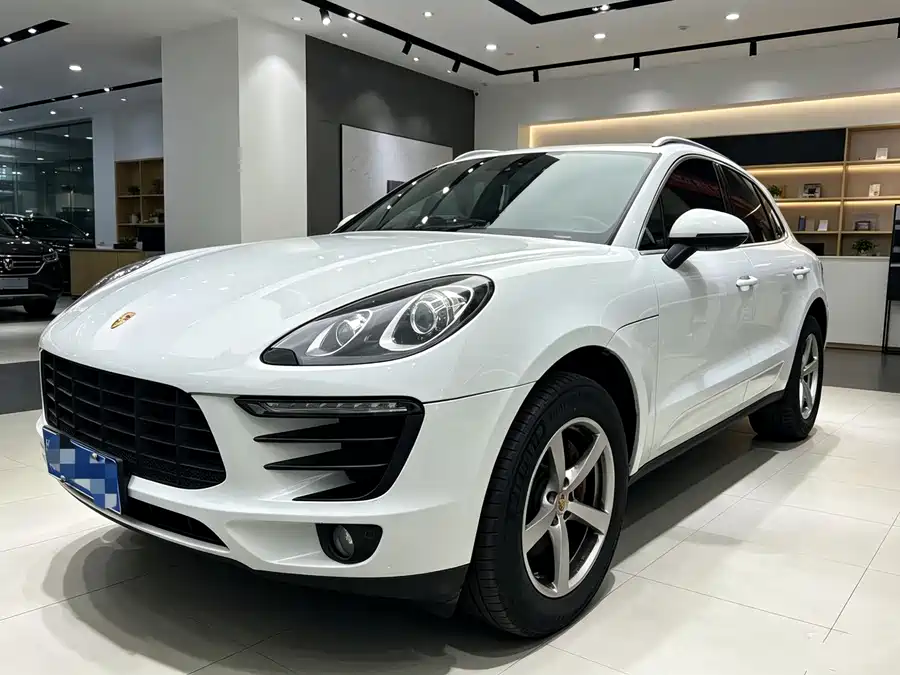 2017 Porsche Macan 2.0T