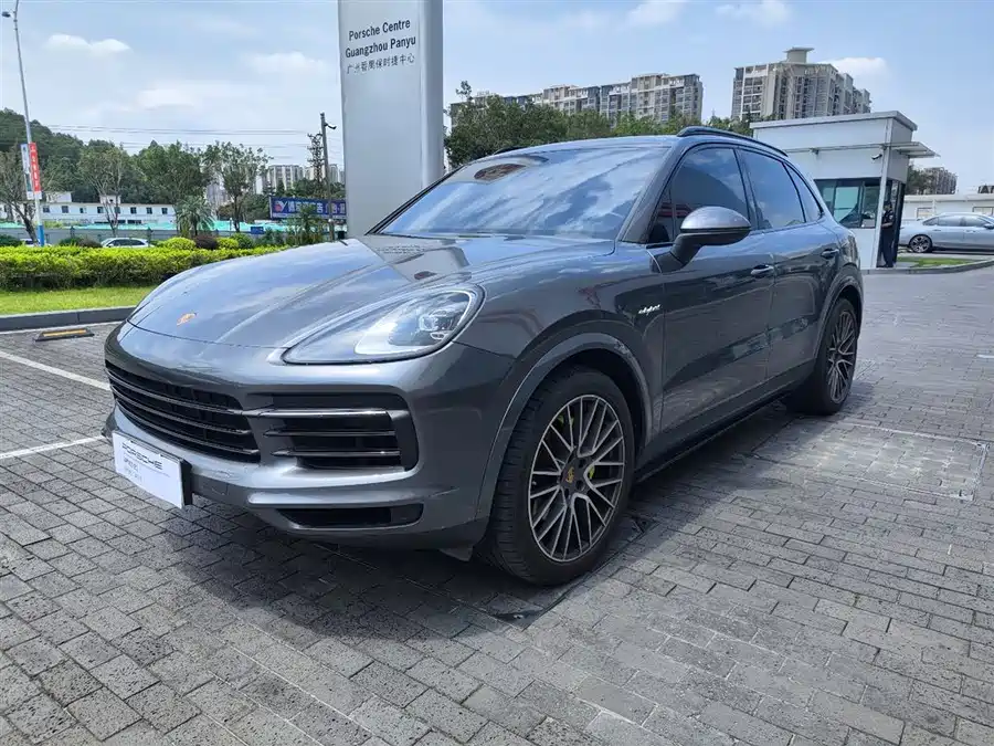2021 Porsche Cayenne E-Hybrid 2.0T