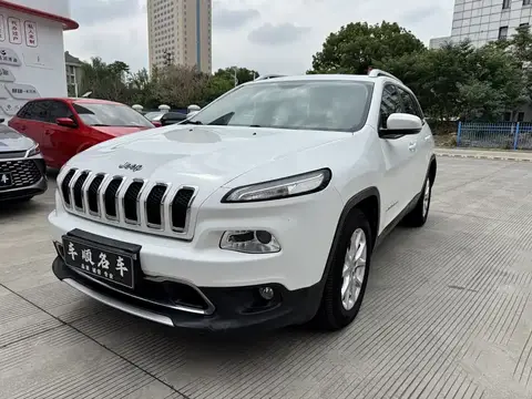2018 Jeep Cherokee 2.0L Superior