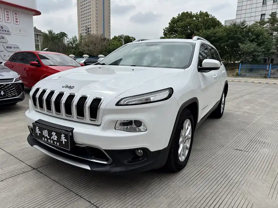 2018 Jeep Cherokee 2.0L Superior