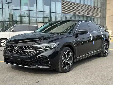 2023 Volkswagen Passat 330TSI Luxury