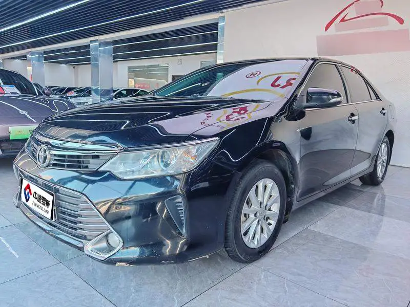 Camry 2015 2.0G Leading Edition