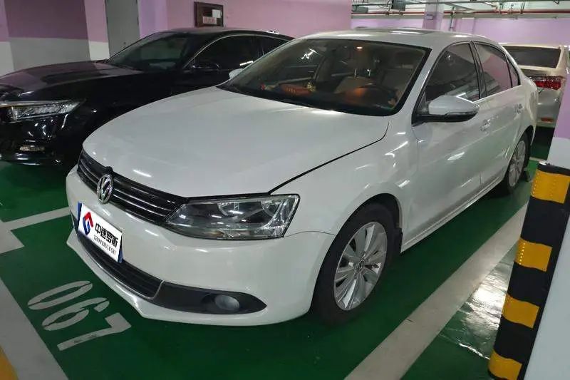 Sagitar 2014 Model 1.6L Automatic Comfort