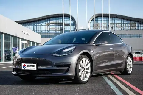 รุ่น 3 2019 Standard Range RWD Upgraded Edition