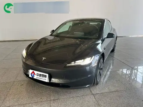 الطراز 3 2023 rear-wheel drive version