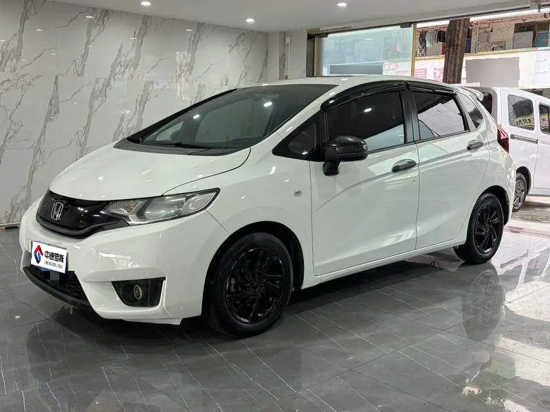 Fit 2016 1.5L LXS CVT Comfort Sunroof Edition