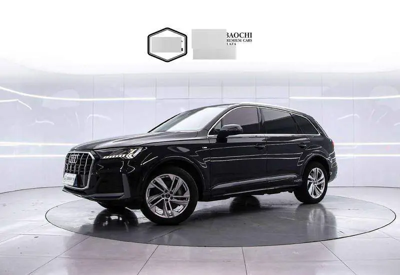 Audi Q7 2023 45 TFSI quattro S line sports model