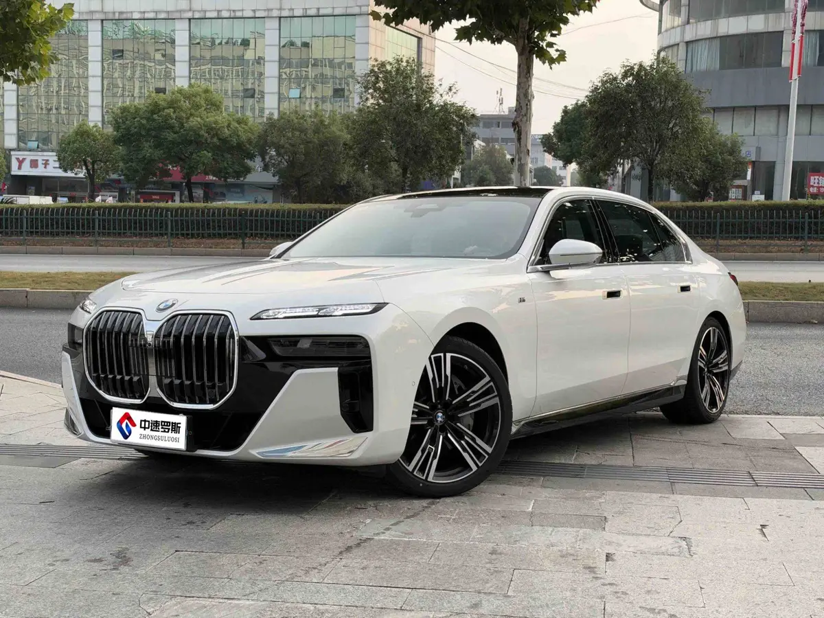 BMW 7 ซีรีส์ 2023 740Li Premium M Sport Package