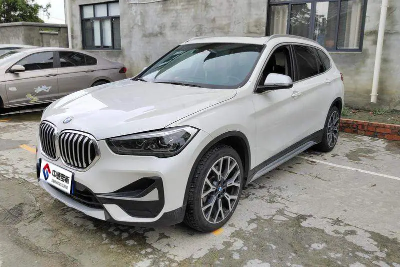 BMW X1 2022 xПривод25Li Premium Edition