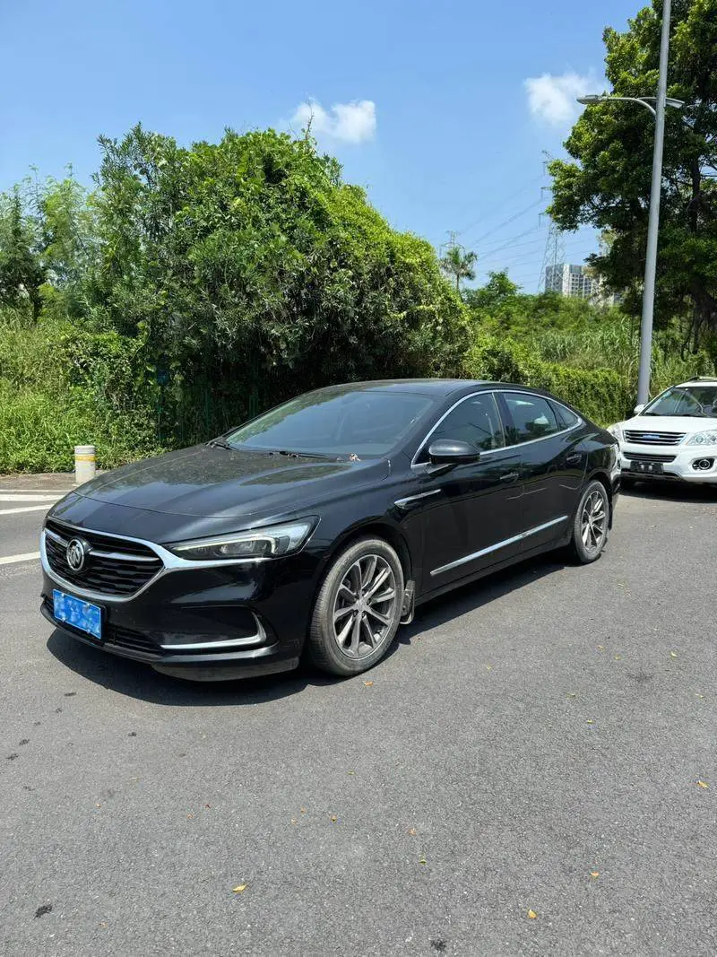 LaCrosse 2022 652T Luxury