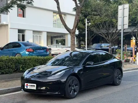 الطراز 3 2022 rear-wheel drive version