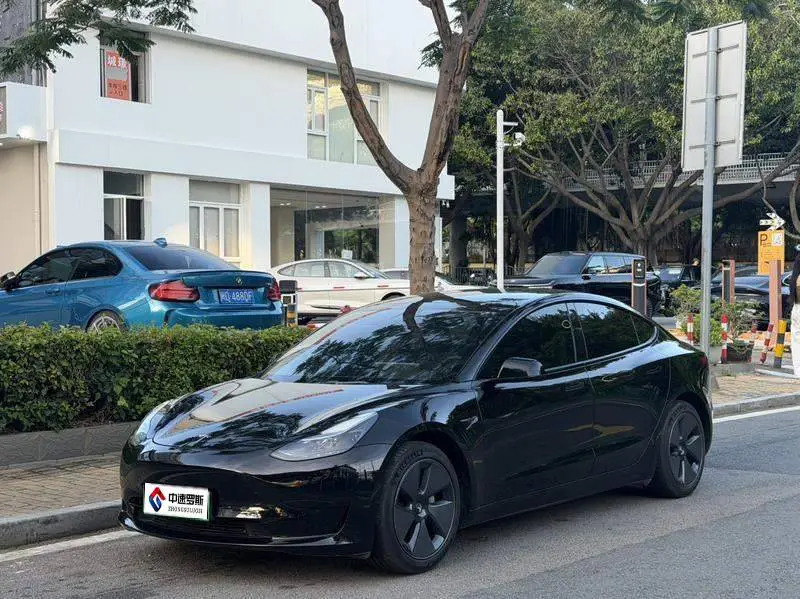 الطراز 3 2022 rear-wheel drive version