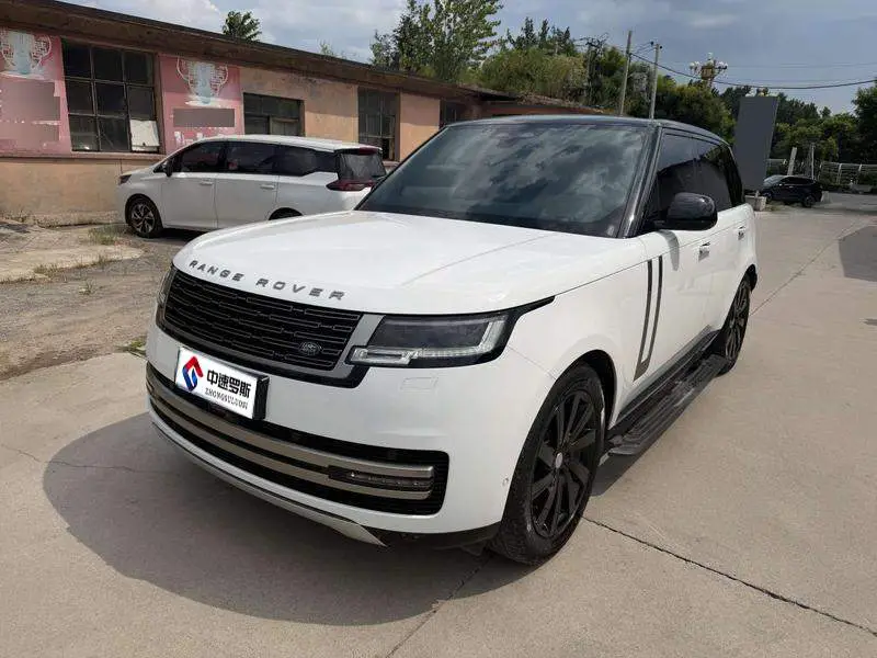 Range Rover 2023 3.0 L6 360PS Grand Edition