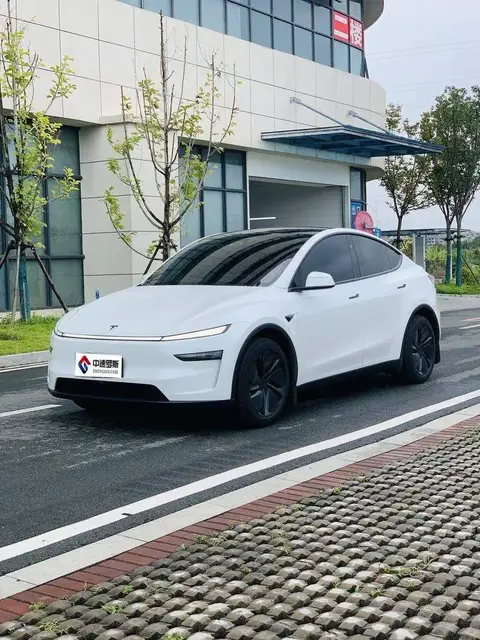 Model Y 2026 Rear-Wheel Drive Version