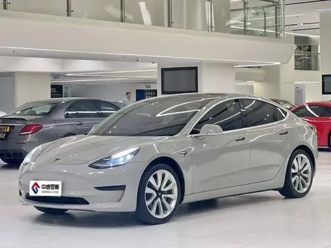 Mẫu 3 2020 Standard Range RWD Upgraded Version