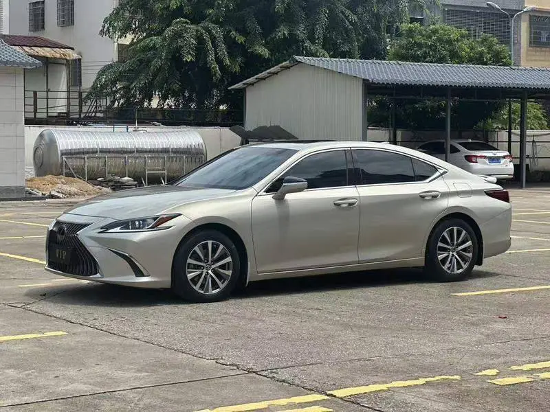 Lexus ES 2018 200 Excellence Edition National VI