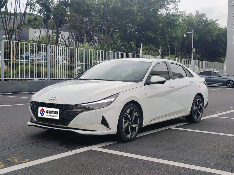 Elantra 2022 240TGDi DCT LUX Premium Edition