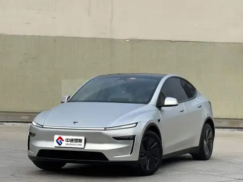 รุ่น Y 2025 rear-wheel drive version