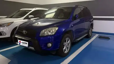 RAV4 Rongfang 2010 2.0L Automatic Luxury Upgrade Edition