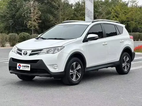 RAV4 Rongfang 2015 2.0L CVT 2WD Fashion Edition