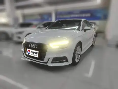 Audi A3 2019 Limousine 35 TFSI Fashionable National V