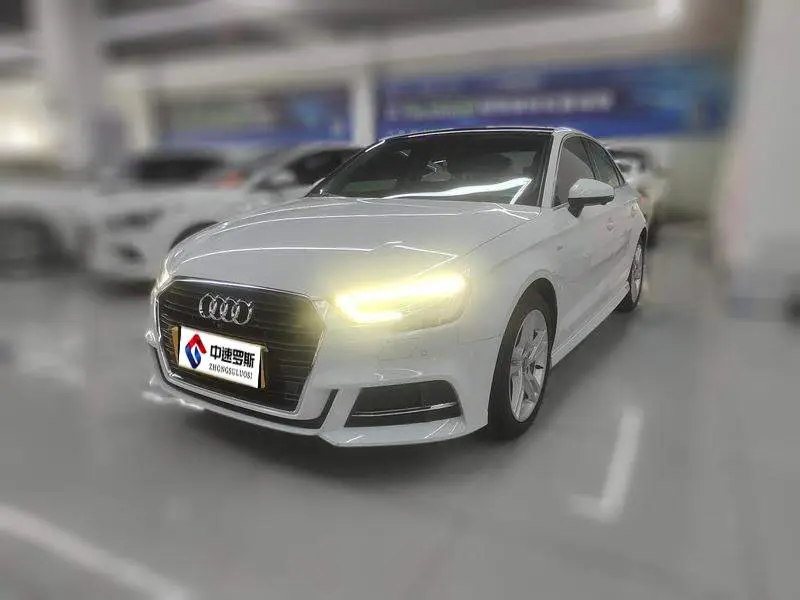 Audi A3 2019 Limousine 35 TFSI Fashionable National V