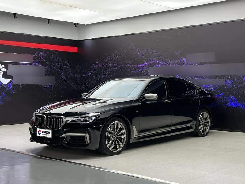 BMW 7 Series 2018 M760Li xDrive
