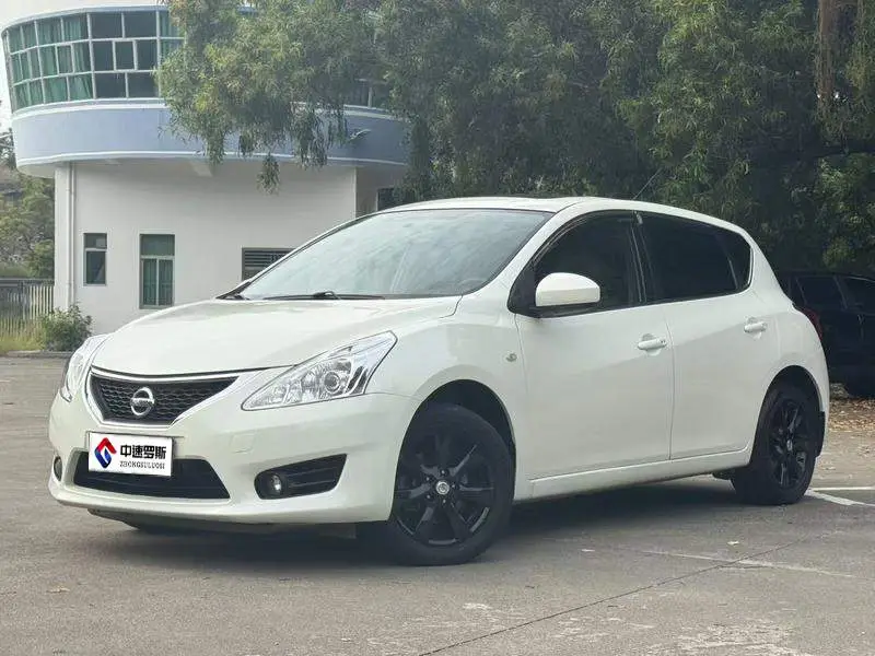 TIIDA 2011 1.6L CVT Intelligent Model