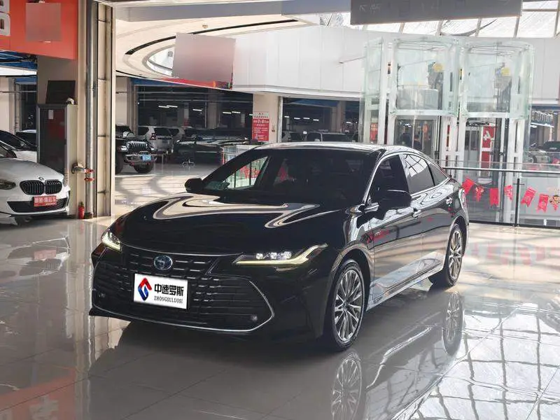 Asian Dragon 2022 Hybrid 2.5L XLE Premium Edition