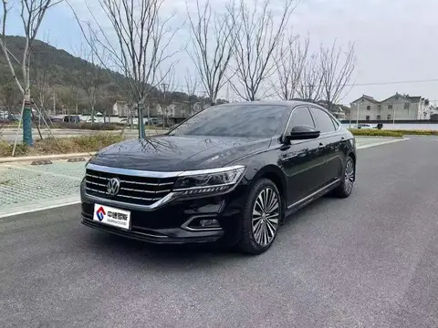 Passat 2019 380TSI Premium Edition National VI
